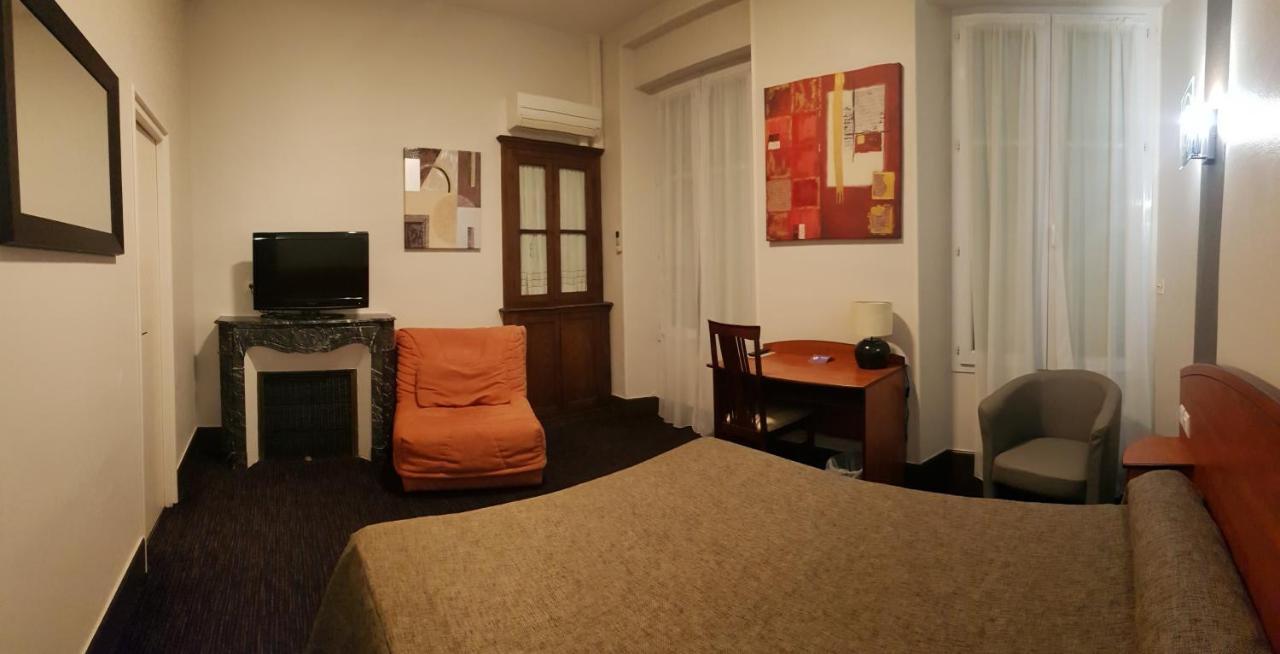 Hotel De La Paix โอโลรง-แซ็ง-มารี ภายนอก รูปภาพ